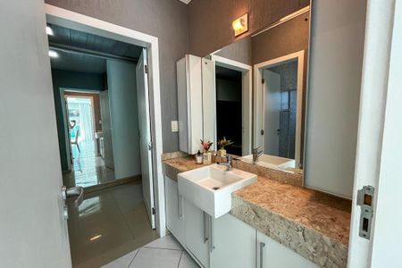 36_photo/95273924c7.0176ad22bcbf6d3f-ATLAS-4c220e57-68a7-439c-92c6-e9306d44cc35.jpg de casa à venda com 4 quartos, 221m² em Itacorubi, Florianópolis
