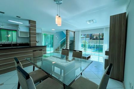 17_photo/95273924c7.0176ad22bcbf6d3f-ATLAS-ebe3c0e1-d9ad-4f00-8224-ee467985d399.jpg de casa à venda com 4 quartos, 221m² em Itacorubi, Florianópolis