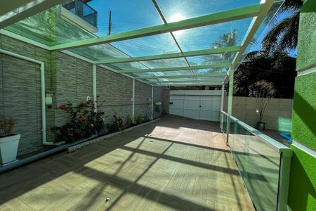 29_photo/95273924c7.0176ad22bcbf6d3f-ATLAS-f8f6e035-0413-4fc2-bc91-e8da072d2f63.jpg de casa à venda com 4 quartos, 221m² em Itacorubi, Florianópolis