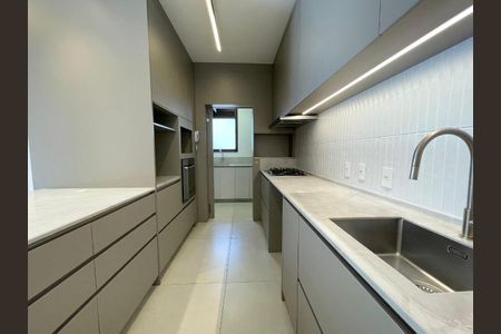 9_photo/95273926f7.c264d13de5d71ca4-ATLAS-8c23e3ef-e0fa-42c1-9e03-61a5fe001f6d.jpg de apartamento à venda com 4 quartos, 192m² em Itacorubi, Florianópolis