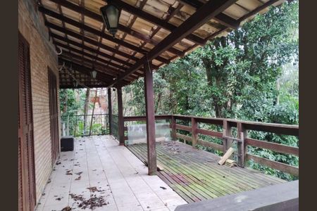 17_photo/9527393de1.bb2cfda027800a9a-ATLAS-58eee66a-4e96-4f69-acef-08d6840dde88.jpg de casa à venda com 4 quartos, 230m² em Córrego Grande, Florianópolis