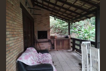 7_photo/9527393de1.bb2cfda027800a9a-ATLAS-d22ab02a-4c35-4fcd-91e3-c12fcbd62ec0.jpg de casa à venda com 4 quartos, 230m² em Córrego Grande, Florianópolis