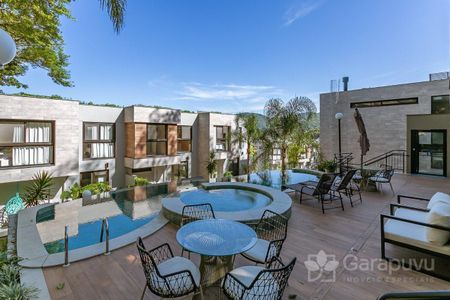 8_photo/9527394a99.4e8bf0435a0067fb-ATLAS-be66cfb4-5c66-4e75-bcc8-c30cf94403c7.jpg de casa de condomínio à venda com 3 quartos, 234m² em Lagoa da Conceição, Florianópolis