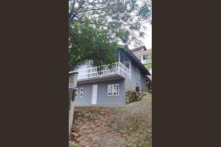 2_photo/9527394af5.bdf1def5ceb5107f-ATLAS-b5638f92-b2fb-4afa-810a-a0e105fe8bed.jpg de casa para alugar com 2 quartos, 94m² em Lagoa da Conceição, Florianópolis