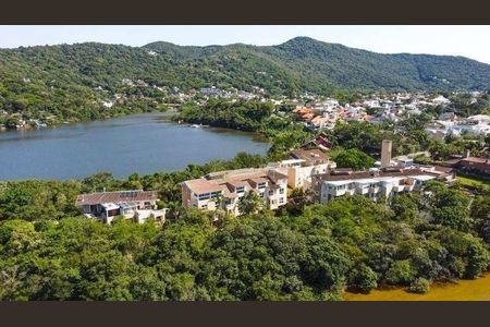 8_photo/9527394cb7.4d21696e34f451c0-ATLAS-41893071-e0d5-4bc7-b2b9-d01eb566d486.jpg de casa à venda com 4 quartos, 450m² em Lagoa da Conceição, Florianópolis