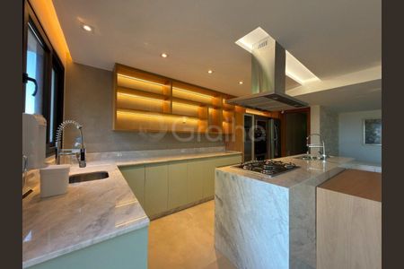 9_photo/95273951ef.f593c65414f33db3-ATLAS-69521d72-8948-4b6c-996d-7c004ae1ef85.jpg de casa à venda com 3 quartos, 323m² em Lagoa da Conceição, Florianópolis