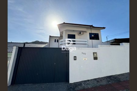 2_photo/952739a411.d9f076d2edbf9077-ATLAS-0d5abe96-4919-42e8-b2fa-7f60d0ecadf5.jpg de casa à venda com 4 quartos, m² em Saco dos Limões, Florianópolis