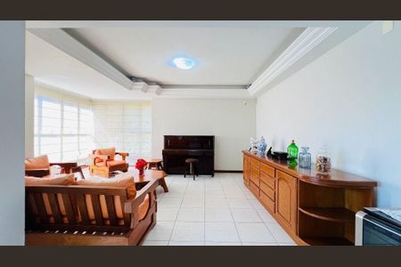 45_photo/952739a519.49d655132eb04021-ATLAS-c7d4b608-decb-4c70-b120-c1a9ced86b0c.jpg de casa para alugar com 3 quartos, 205m² em Pantanal, Florianópolis