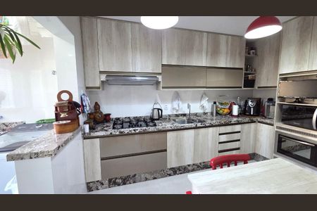 11_photo/952739a5bf.b3f91ac08fee390c-ATLAS-582b85d1-e4db-4ce3-8f77-db56049833ec.jpg de apartamento à venda com 3 quartos, 94m² em Pantanal, Florianópolis