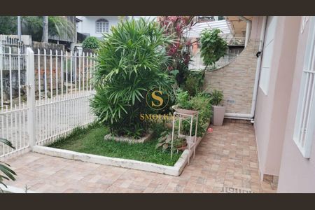 6_photo/952739a5e1.0dba02f6e03a3679-ATLAS-4a9fbd58-58a4-446b-ab30-fa6c492942e8.jpg de casa à venda com 5 quartos, 95m² em Pantanal, Florianópolis
