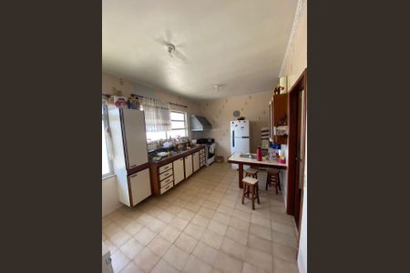 11_photo/952739a7a3.ba3e4f1a03d92c8a-ATLAS-dc46c70a-a844-47dd-b9a9-a80a27d1b21b.jpg de casa à venda com 4 quartos, 272m² em Pantanal, Florianópolis