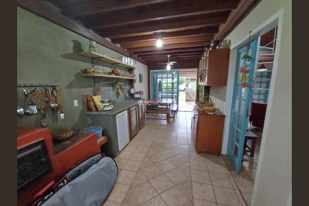 9_photo/952739ac2d.cc80a849dbb3670d-ATLAS-4b05b107-c891-4e34-80ef-e855fbc681b0.jpg de casa à venda com 3 quartos, 180m² em Saco dos Limões, Florianópolis