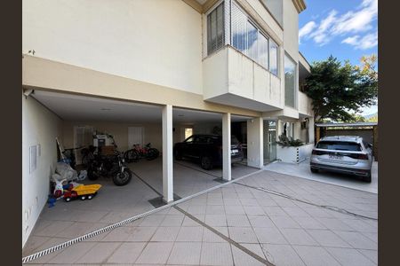 35_photo/952739acf9.732b7fd8aaa5f07d-ATLAS-83a8ca0b-0ebd-4e24-b35c-dc03e2d3c7da.jpg de casa à venda com 9 quartos, 435m² em Saco dos Limões, Florianópolis