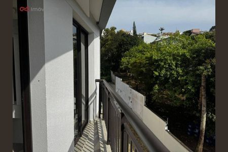 3_photo/952739ad6d.09d2d202a5f75b2f-ATLAS-16f8a950-6eeb-4e5e-8f6a-cd7d7c1cf250.jpg de apartamento à venda com 1 quarto, 38m² em Carvoeira, Florianópolis