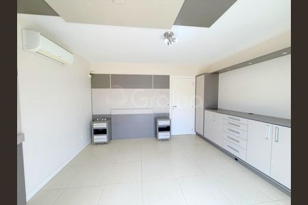 19_photo/952739aee9.561dcad3d0cedf12-ATLAS-6c720418-df47-4c68-b9a6-da068316a4db.jpg de casa à venda com 4 quartos, 300m² em Saco dos Limões, Florianópolis