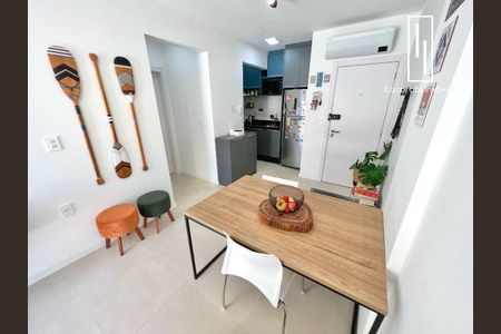 11_photo/952739b2a1.ae3d86bef28e162d-ATLAS-a768e3f1-57f2-4edd-9364-02c9805e1d4a.jpg de apartamento à venda com 1 quarto, 75m² em Carvoeira, Florianópolis