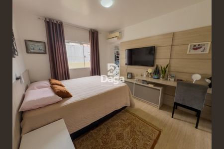 3_photo/952739b307.a49e91fd3ceb7e6d-ATLAS-253b63f1-abd4-4fc0-8d22-a7e672c8b2df.jpg de casa à venda com 5 quartos, 209m² em Saco dos Limões, Florianópolis