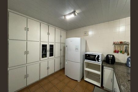 7_photo/952739b371.1ee954665fa22826-ATLAS-7d57b2ec-4eaf-45b4-bd83-a09bb0ce7857.jpg de casa à venda com 3 quartos, 150m² em Saco dos Limões, Florianópolis