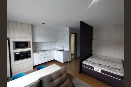 5_photo/952739b46f.b24a59dfe16413ee-ATLAS-bbdd0b32-5d97-4459-8403-8e3a007df9a9.jpg de apartamento para alugar com 1 quarto, 39m² em Saco dos Limões, Florianópolis