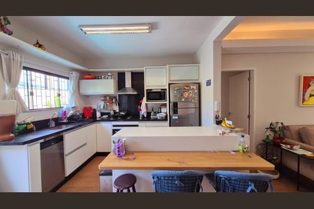 2_photo/952739b5d3.e8818d4a5c5dde9d-ATLAS-0bb5973f-bef5-4226-a1b9-d42e6dfcaf1e.jpg de casa à venda com 3 quartos, 200m² em Saco dos Limões, Florianópolis