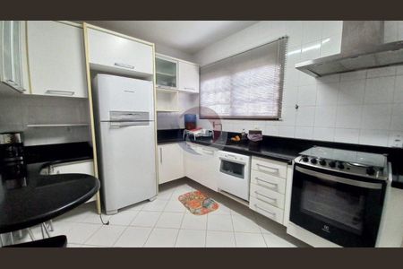 8_photo/95273a1157.a9fe67ee86852afe-ATLAS-5a2cb499-1cc9-4eee-a43b-77a92b160e27.jpg de casa para alugar com 3 quartos, 130m² em Carianos, Florianópolis