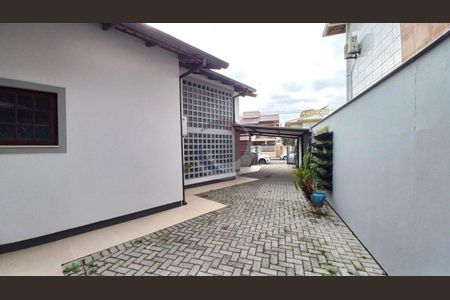 26_photo/95273a1157.a9fe67ee86852afe-ATLAS-a7cad4c0-540e-4893-a3e4-d8b8a18500ad.jpg de casa para alugar com 3 quartos, 130m² em Carianos, Florianópolis