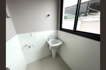 33_photo/95273a147f.c1dc00249eefaead-ATLAS-52be66e3-490f-4a9a-a8c1-b98a7e10a006.jpg de casa para alugar com 3 quartos, 143m² em Carianos, Florianópolis