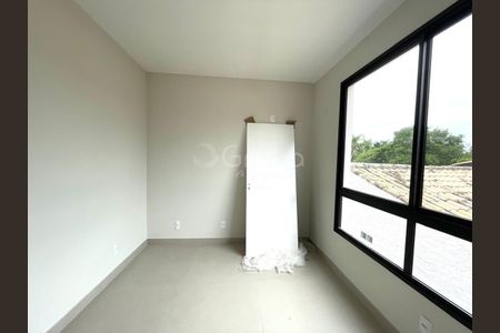 29_photo/95273a147f.c1dc00249eefaead-ATLAS-7e5e8362-18b6-4126-bb8a-6d9fbda489ed.jpg de casa para alugar com 3 quartos, 143m² em Carianos, Florianópolis