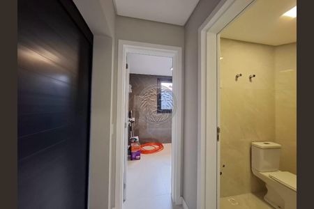 10_photo/95273a1519.ceff8192393c33de-ATLAS-535580a1-d8d4-4da4-bb02-d70da894f41e.jpg de casa à venda com 3 quartos, 195m² em Carianos, Florianópolis