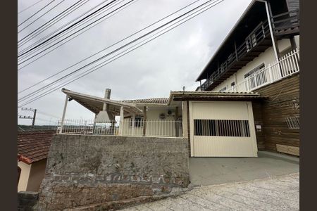 19_photo/95273a2d7d.eb4747a7722cd593-ATLAS-6a2fd734-92c6-486c-b237-3e79f43acc8a.jpg de casa para alugar com 3 quartos, 130m² em Costeira do Pirajubaé, Florianópolis