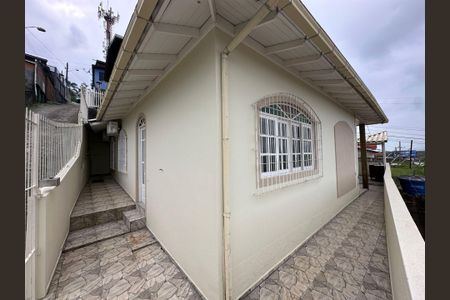 16_photo/95273a2d7d.eb4747a7722cd593-ATLAS-a0fc208d-c05a-4e16-952f-42bd55e5c445.jpg de casa para alugar com 3 quartos, 130m² em Costeira do Pirajubaé, Florianópolis