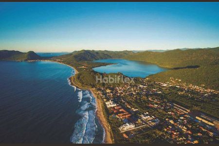 11_photo/95273a2da3.659a87058c63fa0f-ATLAS-c8ec3e61-4b71-460d-805e-bdf208256d90.jpg de casa à venda com 3 quartos, 183m² em Carianos, Florianópolis