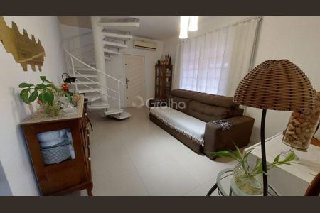 4_photo/95273a3fd9.821bca6a381fcd78-ATLAS-0caa8cf2-98cc-44f6-b092-e7b223ba944b.jpg de casa à venda com 5 quartos, 235m² em Carianos, Florianópolis