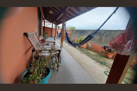 5_photo/95273a3fd9.821bca6a381fcd78-ATLAS-18a819b6-9f20-42d3-bb2d-2c012551791c.jpg de casa à venda com 5 quartos, 235m² em Carianos, Florianópolis