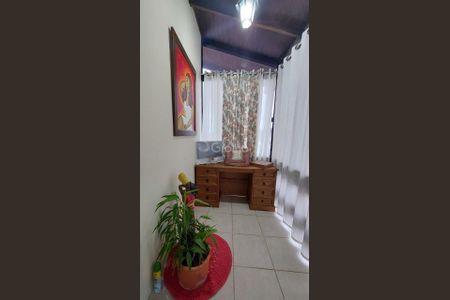 13_photo/95273a3fd9.821bca6a381fcd78-ATLAS-abe8c39a-063f-4e71-bca3-63660408b04f.jpg de casa à venda com 5 quartos, 235m² em Carianos, Florianópolis