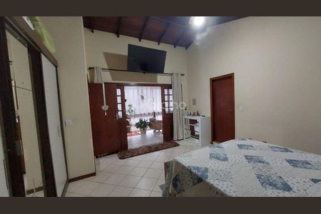 12_photo/95273a3fd9.821bca6a381fcd78-ATLAS-ea629831-e770-45ec-a96d-0b51307ba1d6.jpg de casa à venda com 5 quartos, 235m² em Carianos, Florianópolis