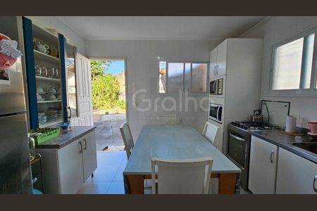 13_photo/95273a404b.561dcad3d0cedf12-ATLAS-fef4c36b-f20c-4154-a2e6-3dbf3b7dfbb4.jpg de casa à venda com 3 quartos, 150m² em Carianos, Florianópolis