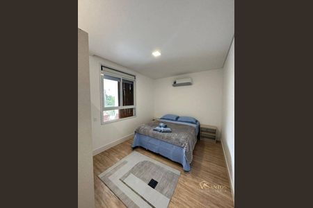 18_photo/95273a438f.970dbbdf4e9b98b2-ATLAS-24e238ba-d08c-48d5-8990-834e9a7b70d6.jpg de casa à venda com 5 quartos, 220m² em Carianos, Florianópolis