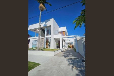 5_photo/95273a438f.970dbbdf4e9b98b2-ATLAS-a48f45bd-2674-429a-aa11-c84aa61d6629.jpg de casa à venda com 5 quartos, 220m² em Carianos, Florianópolis