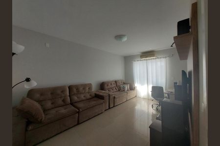 5_photo/95273a4463.fbcd7a2e7ac63d93-ATLAS-cbdfa4e7-8a3f-4fd8-83cf-e45bcf16649c.jpg de casa à venda com 5 quartos, 274m² em Carianos, Florianópolis