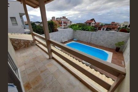 2_photo/95273a4f57.04f4efb4ec0e2ec3-ATLAS-1513438a-40f0-42e5-8f36-3b7153cb7097.jpg de casa à venda com 4 quartos, 241m² em Carianos, Florianópolis