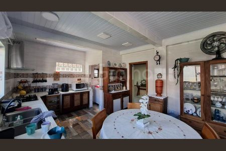 18_photo/95273a4f9d.58dbba0947eec603-ATLAS-3d2a77d2-0090-4512-80aa-e6f6e8e4c96b.jpg de casa à venda com 4 quartos, 110m² em Carianos, Florianópolis