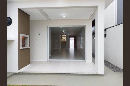 6_photo/95273a4fc5.5d39709a9105c5d4-ATLAS-bd1fe0b7-a3d8-4878-83e1-37002c9dd5bd.jpg de casa à venda com 3 quartos, 144m² em Carianos, Florianópolis