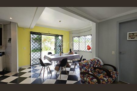 3_photo/95273a4fd5.b64b3b150cb81c45-ATLAS-3144bb65-7a63-47ca-8f58-50fb9a7b8ac1.jpg de casa à venda com 4 quartos, 186m² em Carianos, Florianópolis