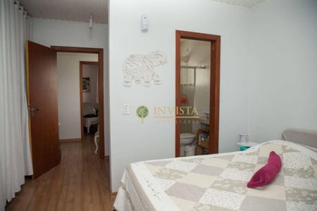 11_photo/95273a5005.ec8758d20009ae41-ATLAS-aff48313-a3ed-4999-aa86-e6776949ea21.jpg de casa à venda com 4 quartos, 200m² em Carianos, Florianópolis
