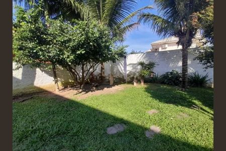 13_photo/95273a5017.2ecc81a6ef288b9f-ATLAS-2b9d66f3-d781-4982-ae63-9bbcc372c71d.jpg de casa à venda com 3 quartos, 206m² em Carianos, Florianópolis