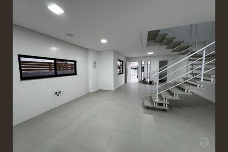 2_photo/95273a5017.aee49e73b172d5f5-ATLAS-e5037966-e3bb-43c5-9eab-fff8740cf1ac.jpg de casa à venda com 3 quartos, 142m² em Carianos, Florianópolis