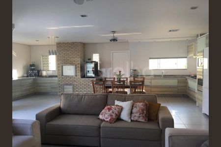 10_photo/95273a5ae9.bd2dffe6b68feeb7-ATLAS-761f45f4-c346-481f-b3b2-5df4f8a38f79.jpg de casa à venda com 4 quartos, 321m² em Carianos, Florianópolis