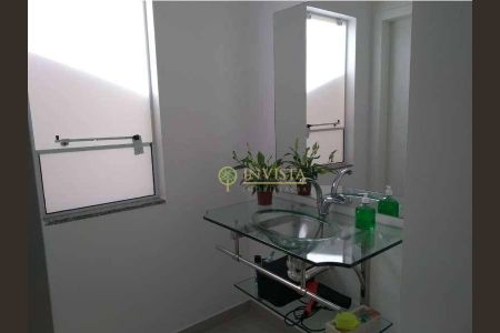 13_photo/95273a5b21.70986b2d83168018-ATLAS-20df1d96-52a2-4e3f-8d6d-c48ee7aa2df0.jpg de casa à venda com 4 quartos, 274m² em Carianos, Florianópolis