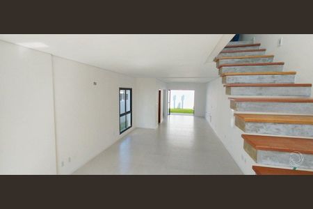 2_photo/95273a5ca9.8cbbc6e43ead3576-ATLAS-9cb21b58-564c-4615-b222-e2e30b97af65.jpg de casa à venda com 3 quartos, 127m² em Carianos, Florianópolis